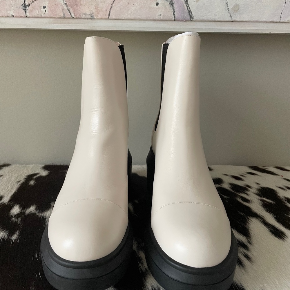 New Stuart Weitzman White Ankle Boots